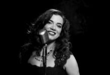 Débora Watts faz show no Rio de Janeiro para lançar álbum autoral