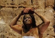 Espetáculo em homenagem à escultora francesa Camille Claudel estreia em outubro no Rio de Janeiro Sandra Calaça, "Camille Claudel – Uma Mulher" (Foto: Jul Souza/Divulgação)