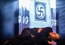 Monólogo ‘Meus Duzentos Filhos’ segue em cartaz em dois teatros no Rio Monólogo 'Meus Duzentos Filhos' segue em cartaz no Rio, narrando a história do pedagogo Janusz Korczak e sua trajetória (Foto: Divulgação/Brunno Dantas)