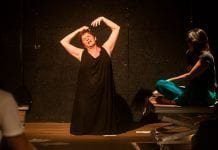 ‘Uma frase para minha mãe’, sucesso de público e crítica, volta ao cartaz no Rio Uma frase para minha mãe (Foto: Divulgação/Dalton Valério)