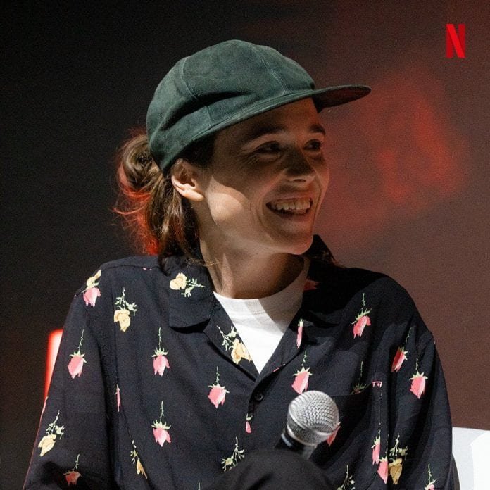Ellen Page divulga sua personagem de 'The Umbrella Academy' na CCXP 2018 (Foto: Twitter/Netflix Brasil)