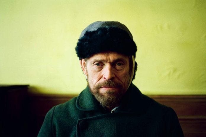 Willem Dafoe vive os últimos anos da vida do pintor Vincent van Gogh em "No Portal da Eternidade" (Foto: Divulgação)