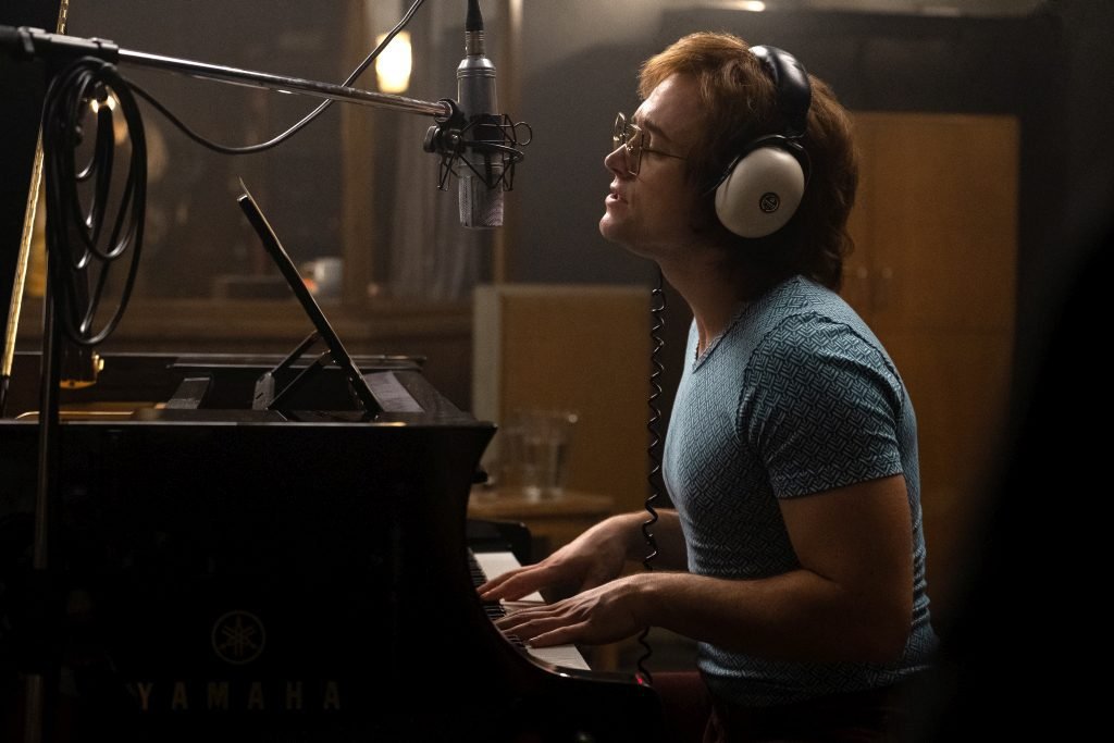 Taron Egerton como Elton John em "Rocketman" (Foto: Paramount Pictures)