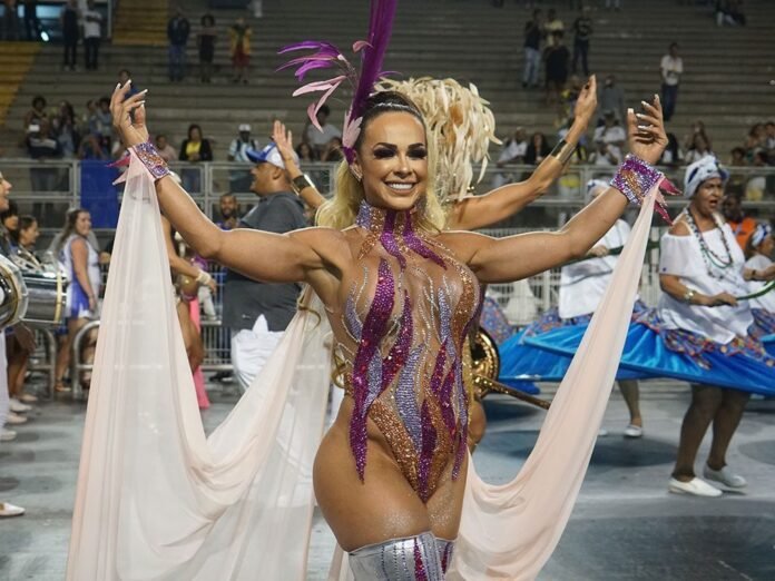 Renata Spallicci (Foto: Divulgação/MF Press Global/Thaiz-Silva)