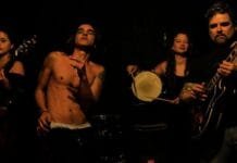 André Gonçalves mistura teatro e show no espetáculo inédito ‘Biografia Desautorizada’ André Gonçalves e Banda (Foto: Divulgação/Mauricio Val)