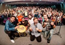 ‘Comédia ao Vivo’ recebe Nanny People e Paulinho Serra "Comédia Ao Vivo" estreia no Teatro Bradesco Rio com convidados especiais (Foto: Divulgação)