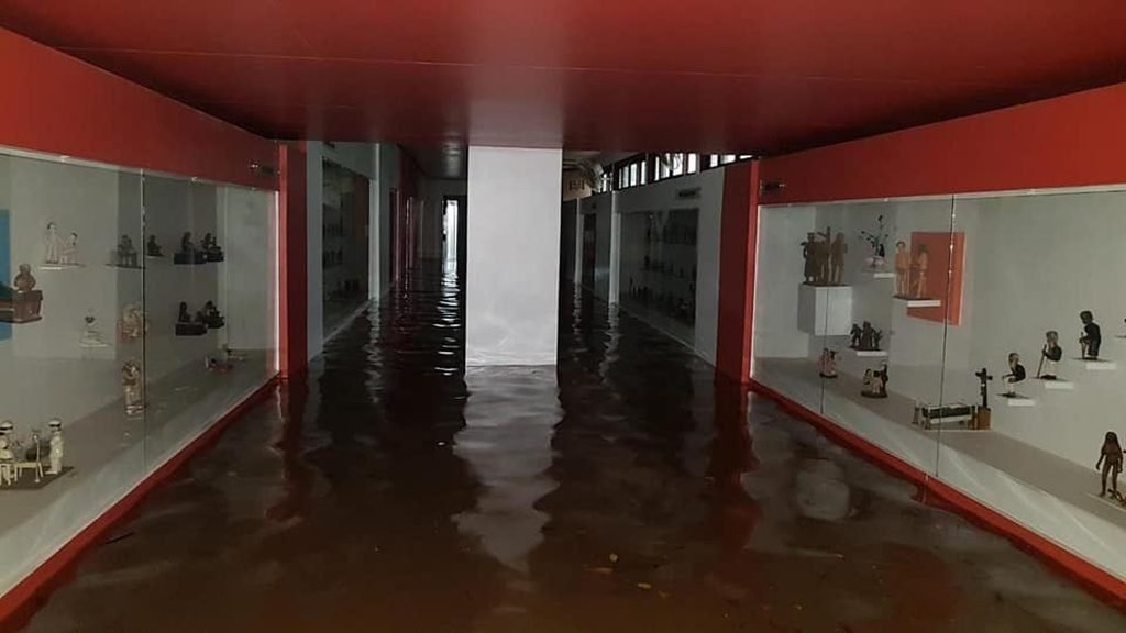 Tempestade do dia 9 de abril na cidade resultou na pior inundação da história do Museu do Pontal (Foto: Divulgação)