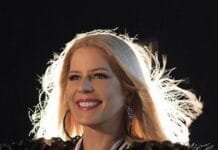 Paula Toller lança o single ‘Eu Amo Brilhar’ com a participação do filho Paula Toller comemora 38 anos de carreira e lança o single " Eu Amo Brilhar" (Foto: Paulo Aversa)