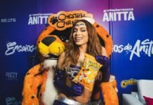Cheetos lança campanha de Carnaval com Anitta Cheetos entra no clima do verão e lança campanha de Carnaval com a cantora Anitta (Foto: Avocado Mídia)