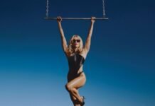 Miley Cyrus anuncia novo álbum de estúdio ‘Endless Summer Vacation’ Miley Cyrus anuncia novo álbum de estúdio "Endless Summer Vacation"