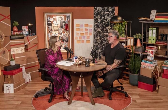 Alexandre Frota fala sobre mudança política e relação familiar no 'Desculpa Alguma Coisa' (Foto: Divulgação)