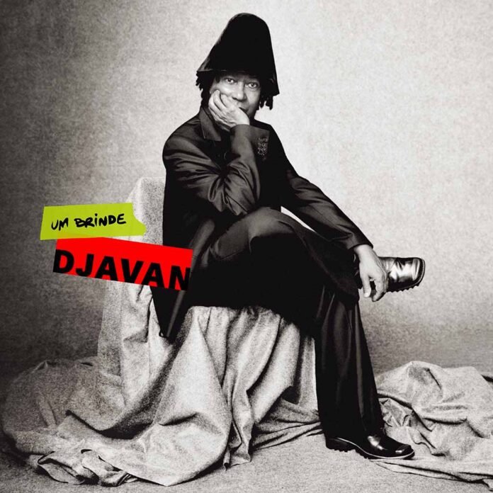 'Um Brinde' marca estreia do álbum 'Improviso', de Djavan (Foto: Sony Music)