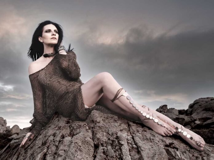 Laura Pausini lança 'Quem de Nós Dois' e anuncia turnê mundial (Foto: Divulgação)