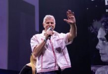 Miguel Falabella recebe tributo da O2 Play durante painel na CCXP25 Miguel Falabella recebe tributo da O2 Play durante painel na CCXP25 (Foto: André Moreira)