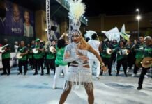 Quitéria Chagas representa o Império Serrano em esquenta do Carnaval 2026 Império Serrano leva Quitéria Chagas a mini desfile rumo ao Carnaval 2026 (Foto: Roberto Filho/Brazil News)