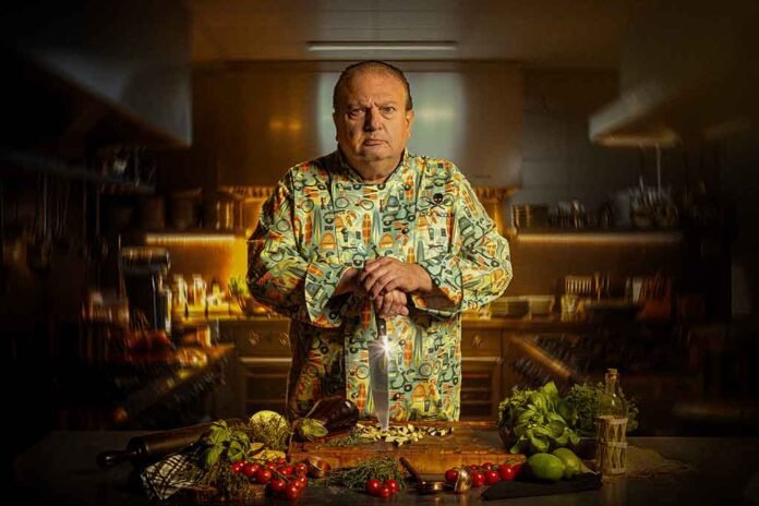Erick Jacquin está de volta para retirar 12 restaurantes do buraco com o Pesadelo na Cozinha (Foto: Renato Pizzutto/Band)