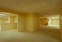 ‘Backrooms: Um Não-Lugar’ ganha trailer dublado oficial 'Backrooms: Um Não-Lugar' leva lenda da internet ao cinema (Foto: Divulgação)