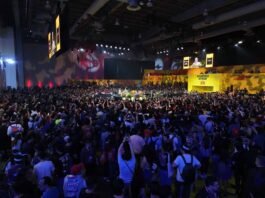 CCXP México chega à 3ª edição e amplia presença internacional Público acompanha atividades da terceira edição da CCXP México na Cidade do México (Foto: Divulgação)