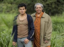 Docy Moreira e Adanilo Reis vivem mãe e filho em ‘Os Outros’ Docy Moreira e Adanilo vivem mãe e filho em 'Os Outros' (Foto: Beatriz Damy)