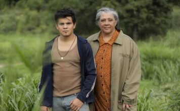 Docy Moreira e Adanilo Reis vivem mãe e filho em ‘Os Outros’ Docy Moreira e Adanilo vivem mãe e filho em 'Os Outros' (Foto: Beatriz Damy)