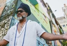 Série ‘Carlinhos Brown em Meia Lua Inteira’ chega à HBO 'Carlinhos Brown em Meia Lua Inteira' estreia na HBO (Foto: Divulgação)