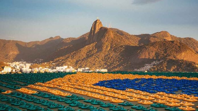 Havaianas leva mosaico ao Pão de Açúcar em ação no Rio (Foto: Divulgação)