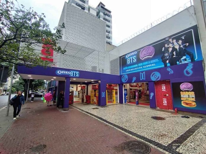 Flagship de Oreo BTS ocupa loja da Americanas em Ipanema, no Rio de Janeiro (Foto: Divulgação)