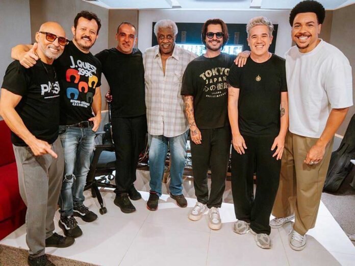 Jota Quest registra gravações de 'Sossego' no Rio de Janeiro e em Belo Horizonte (Foto: Divulgação) Jota Quest registra gravações de 'Sossego' no Rio de Janeiro e em Belo Horizonte (Foto: Divulgação)